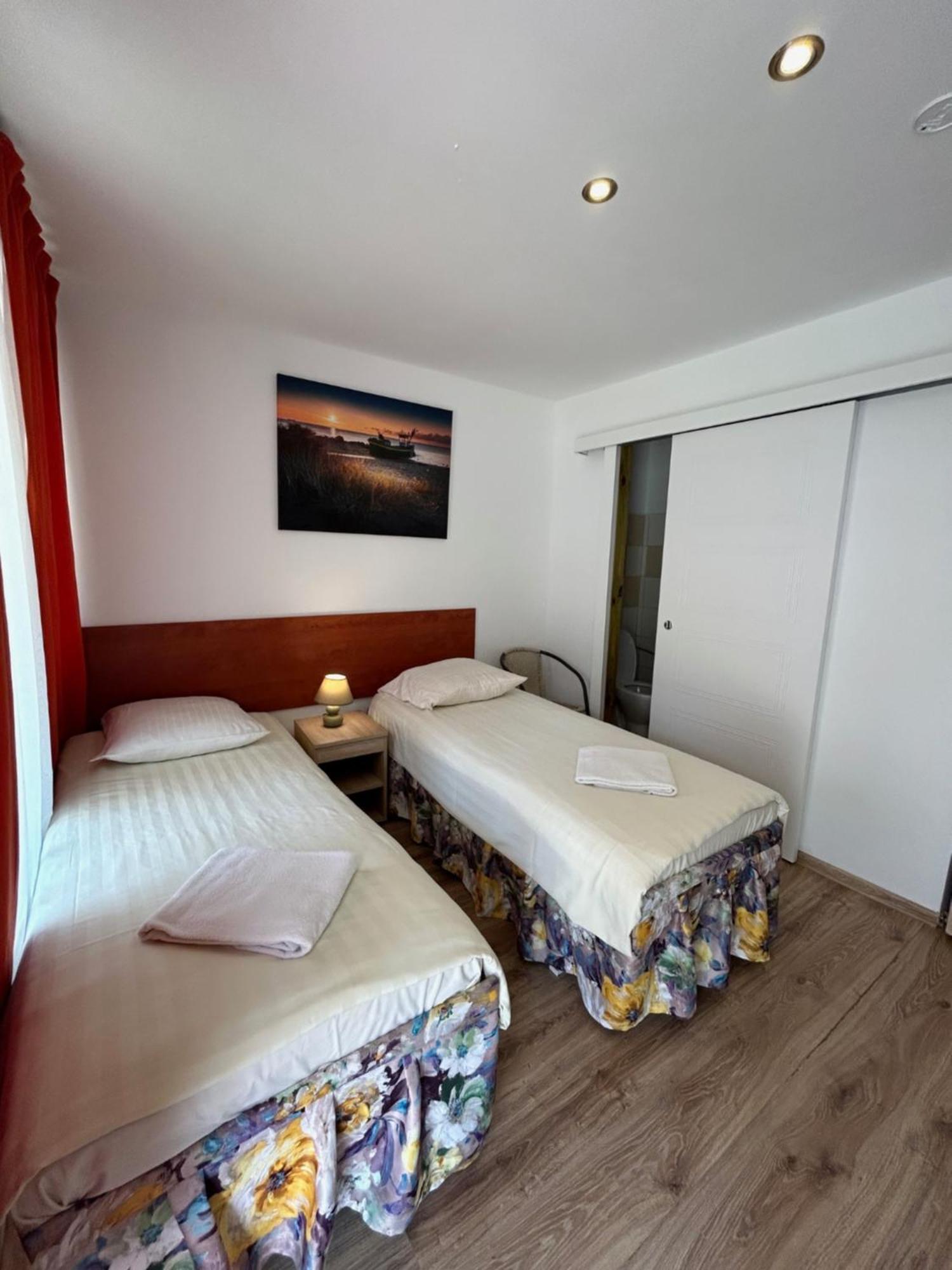 Stilo Hotel 米兹多洛杰 外观 照片